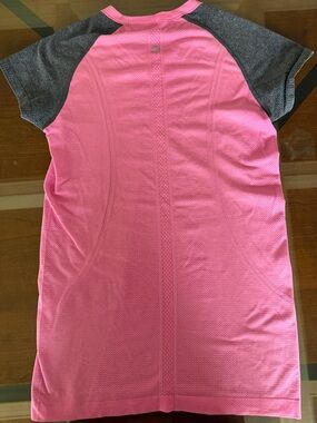 Lululemon Pink Short-Sleeve Active Top with Gray  Sleeves